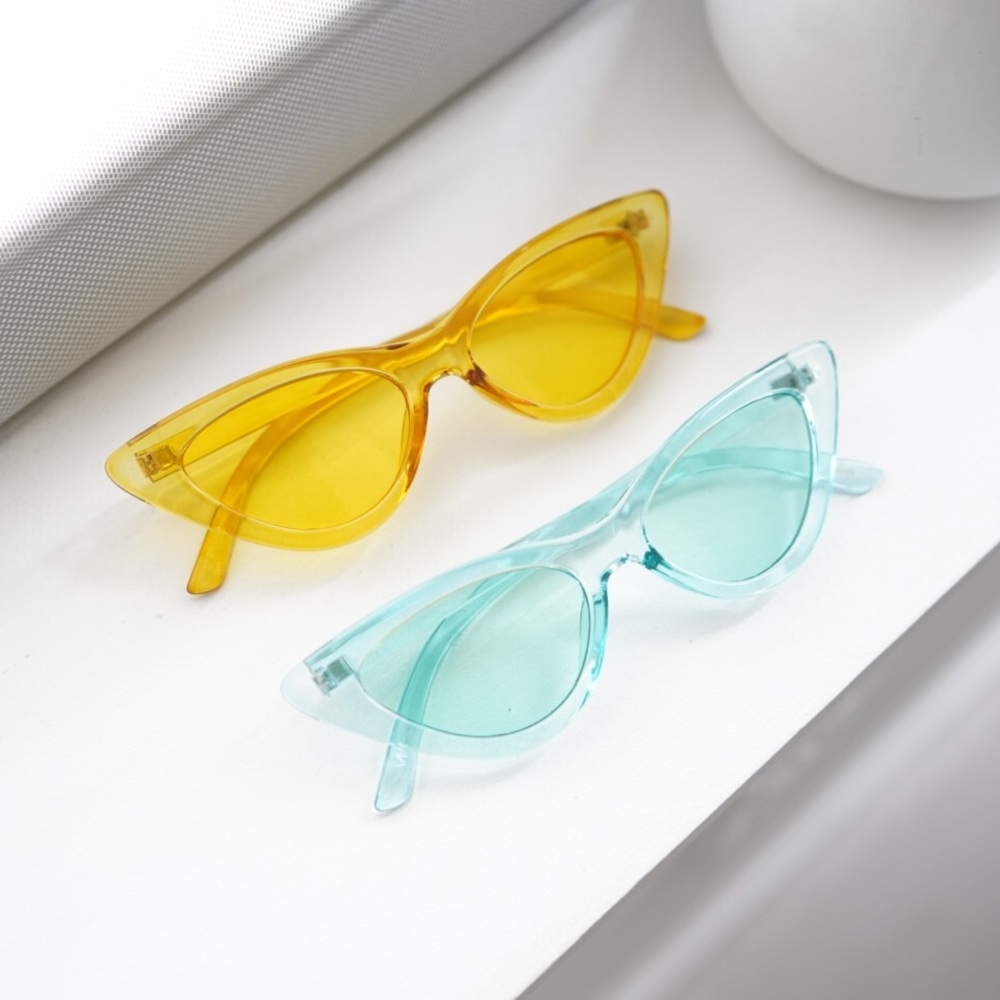 Translucent Retro Cat Eye Sunglasses - Picture 3 of 6